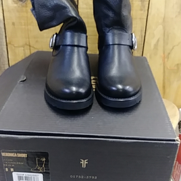 Frye Shoes - Frye Veronica Short boots